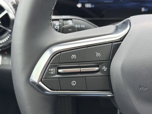 New 2026 Chevrolet Equinox LT w/ Convenience Package II FWD image 10