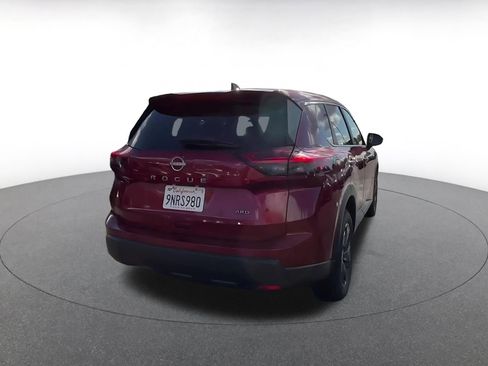 Used 2025 Nissan Rogue SV AWD/4WD image 14