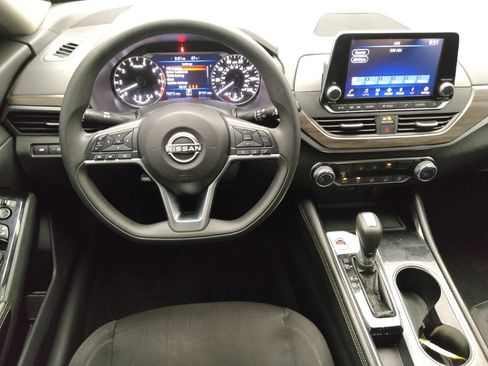 Used 2023 Nissan Altima 2.5 SV FWD image 22