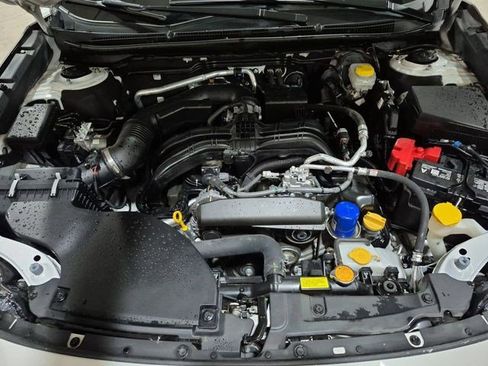 Used 2025 Subaru Outback Premium AWD/4WD image 31