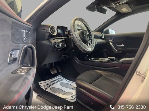 Used 2022 Mercedes-Benz CLA 250 4MATIC image 13