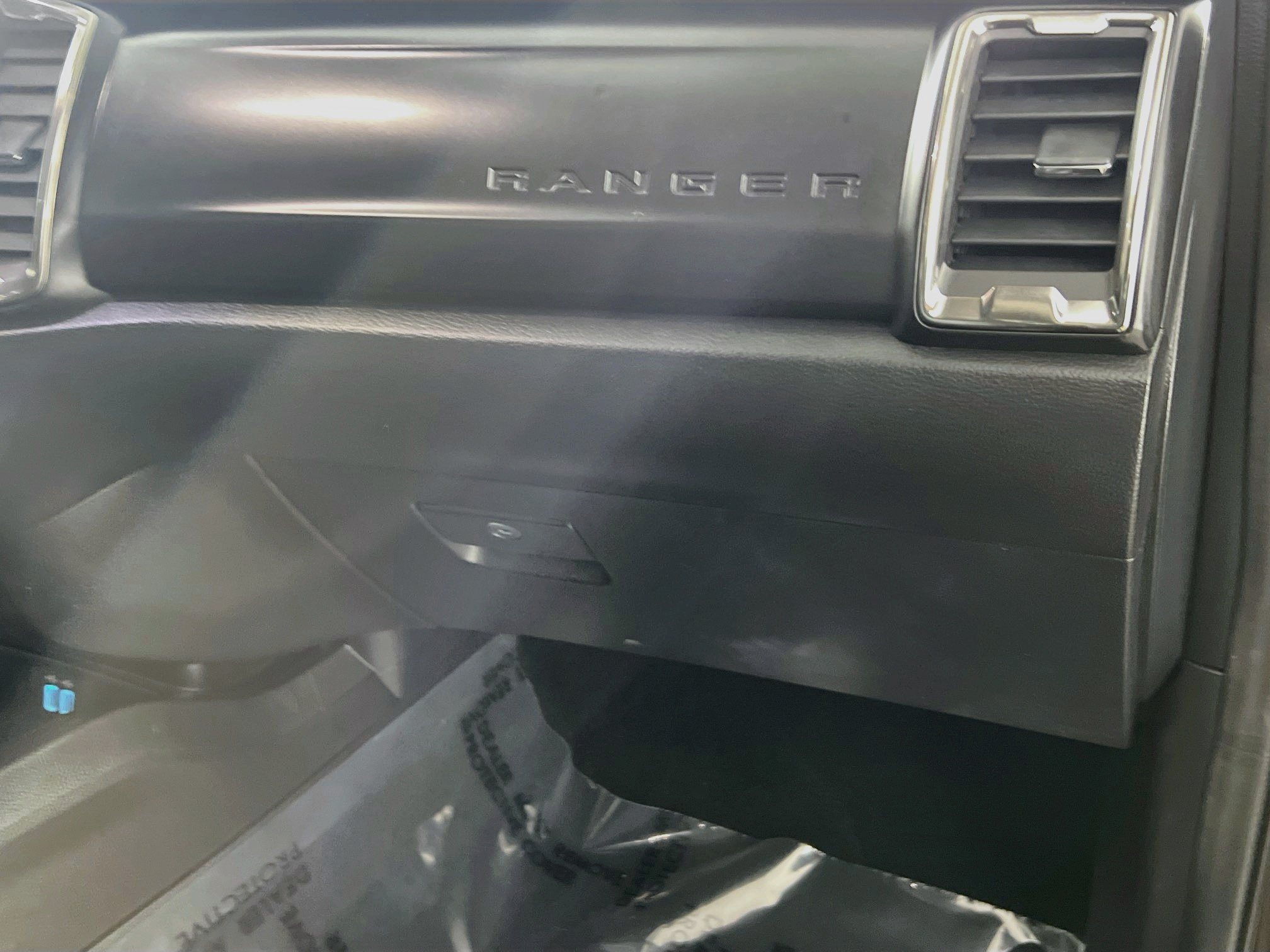 Used 2023 Ford Ranger Lariat w/ Tremor Off-Road Package AWD/4WD image 35