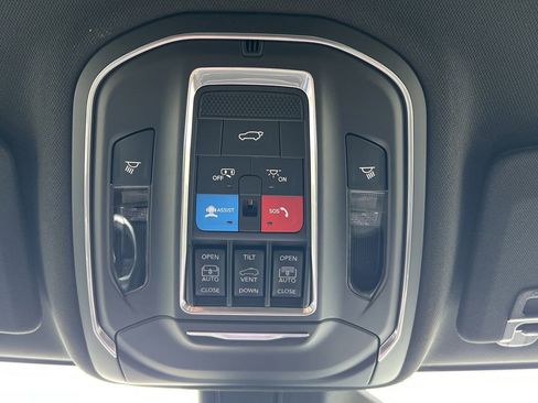New 2025 Jeep Grand Cherokee L Limited AWD/4WD image 15