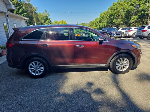 Used 2019 Kia Sorento FWD V6 image 6