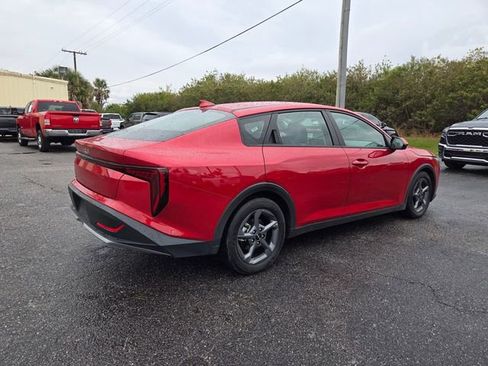 Used 2025 Kia K4 LXS FWD image 11