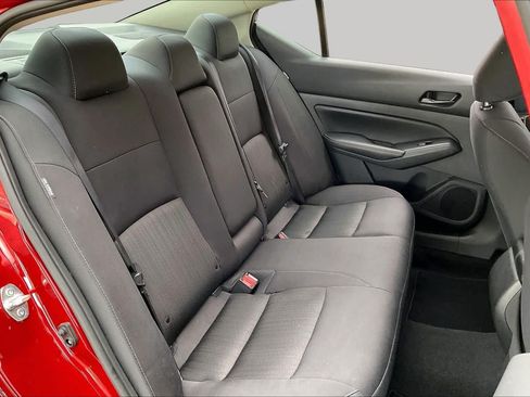Used 2025 Nissan Altima 2.5 SV FWD image 17