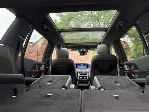 Certified 2025 Mercedes-Benz GLS 450 4MATIC image 23