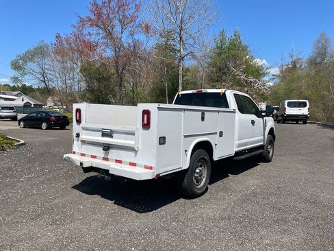 Used 2022 Ford F350 XL w/ Power Equipment Group AWD/4WD image 5