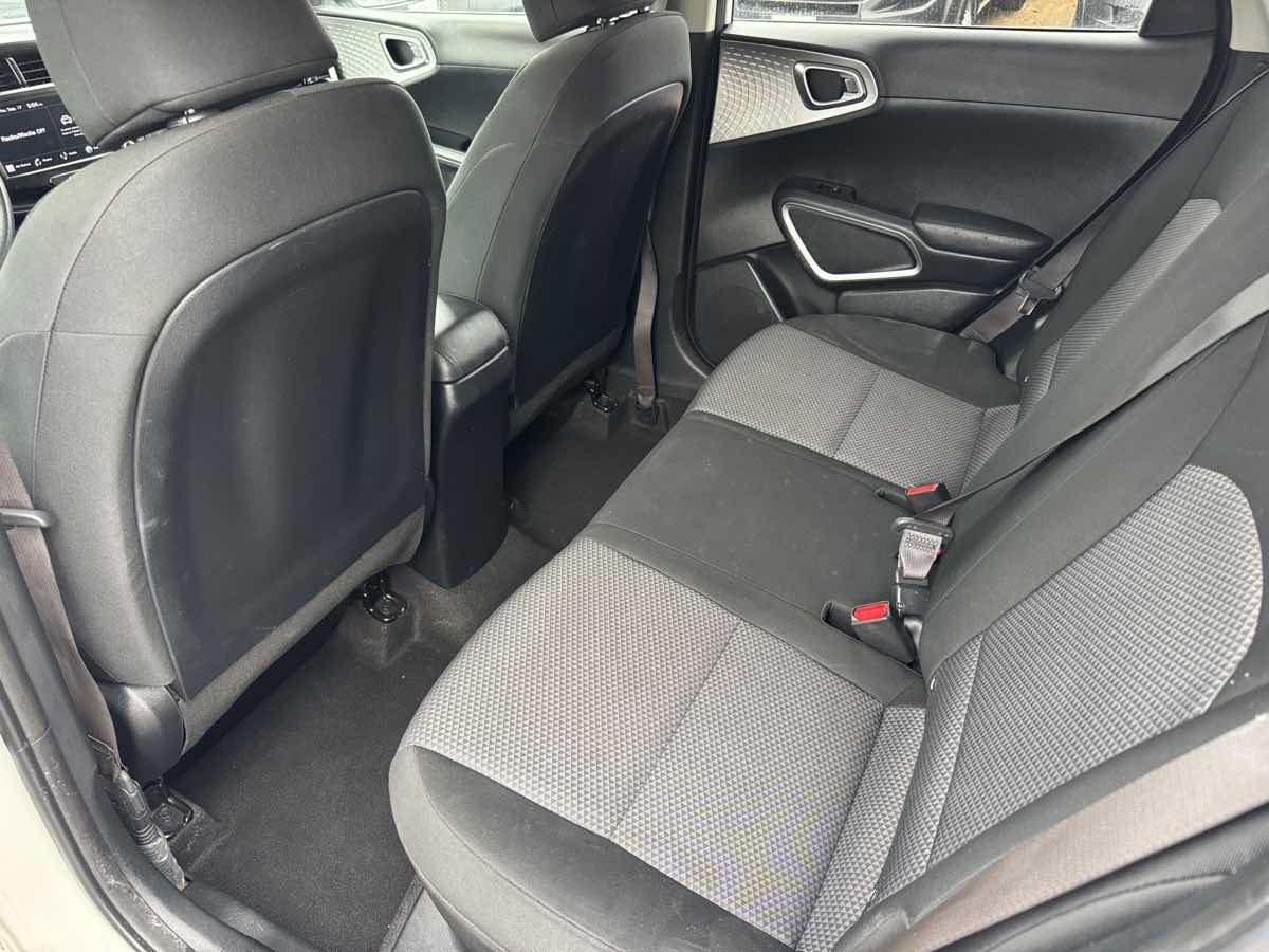 Used 2022 Kia Soul LX w/ Technology Package FWD image 19
