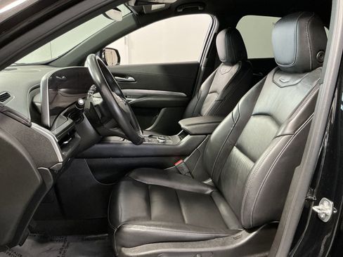 Used 2024 Cadillac XT4 Premium Luxury image 14