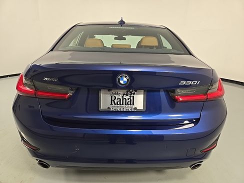 Used 2019 BMW 330i xDrive Sedan w/ Premium Package image 5