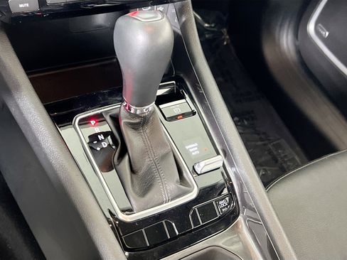 Used 2022 Jeep Compass Latitude w/ Sun and Sound Group image 16