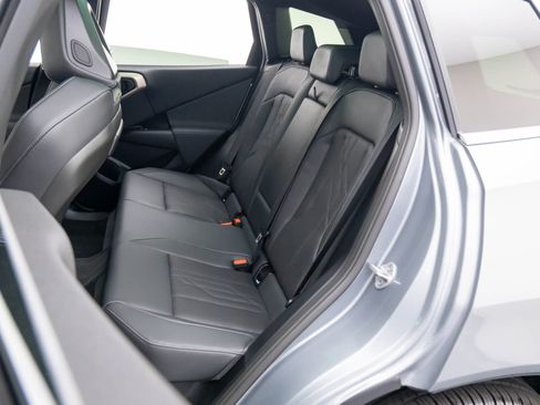 Used 2025 BMW X3 xDrive30i w/ Premium Package image 16