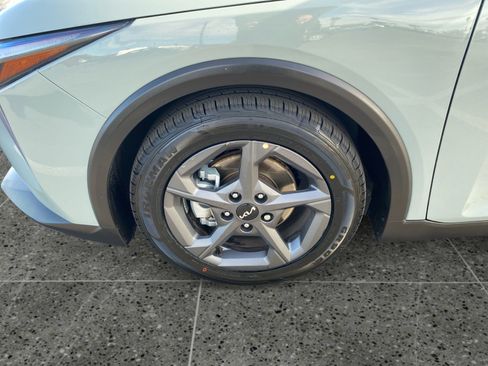 Used 2025 Kia K4 LXS image 14