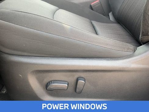 Used 2025 Nissan Altima 2.5 SV FWD image 15