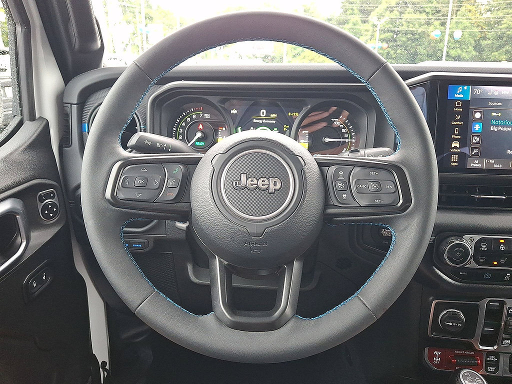 Used 2024 Jeep Wrangler Unlimited Rubicon 4xe w/ Convenience Group AWD/4WD image 16