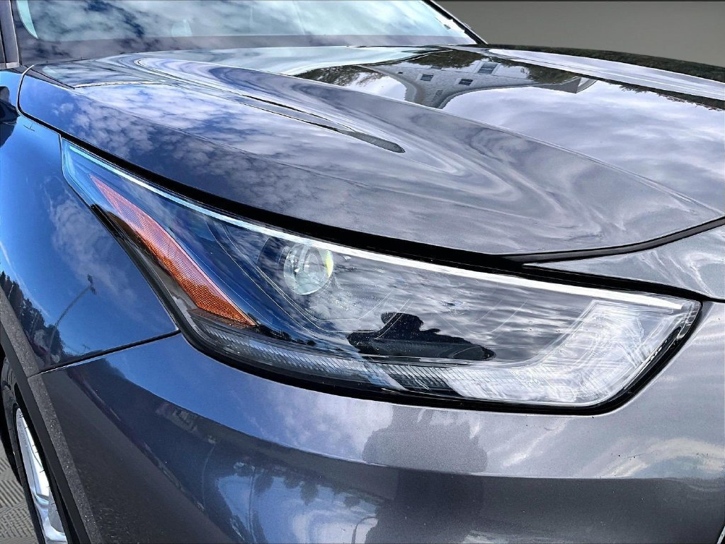 Used 2021 Toyota Highlander LE AWD/4WD image 34