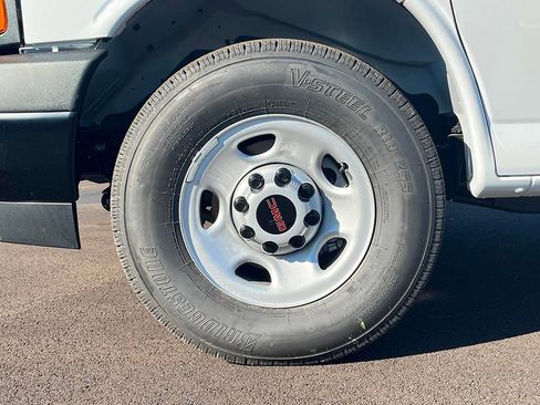 New 2025 GMC Savana 3500 Extended w/ Driver Convenience Package image 18