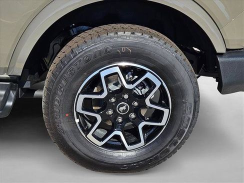 New 2026 Ford Bronco Outer Banks AWD/4WD image 10