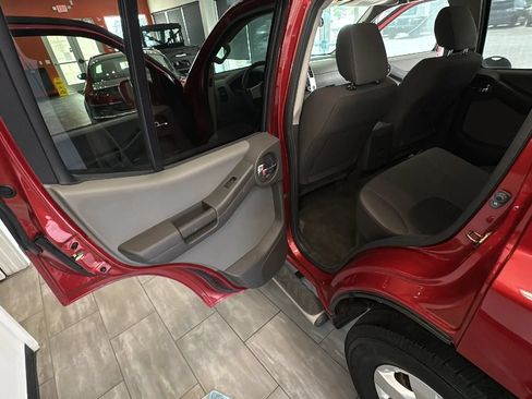 Used 2013 Nissan Xterra S w/ Value Package RWD image 32