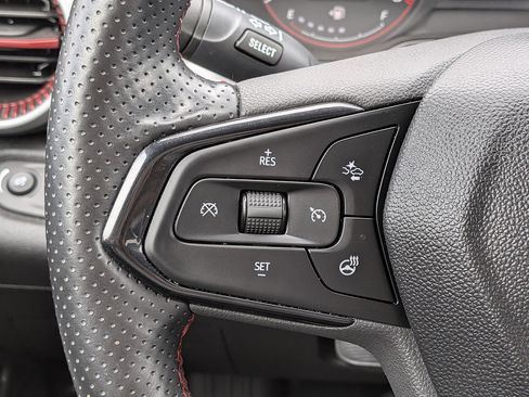 Certified 2025 Chevrolet Trax RS w/ Driver Confidence Package FWD image 23