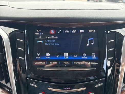 Used 2020 Cadillac Escalade ESV Premium Luxury w/ LPO, Radiant Package image 39