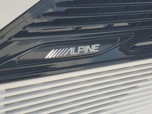 New 2026 Jeep Cherokee Overland image 19