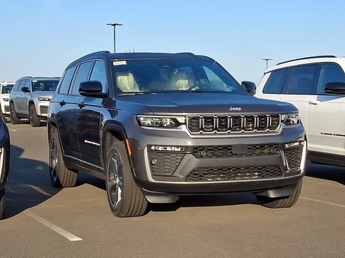 New 2026 Jeep Grand Cherokee L Limited AWD/4WD image 1