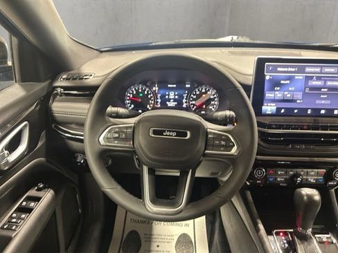 Used 2023 Jeep Compass Latitude w/ Convenience Group AWD/4WD image 14