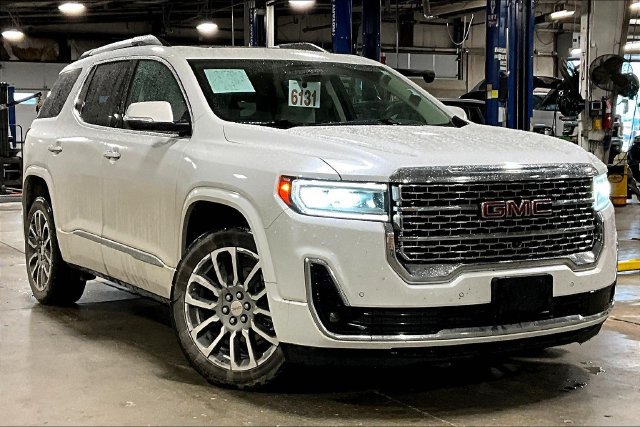 Used 2022 GMC Acadia Denali w/ Denali Ultimate Package AWD/4WD image 2