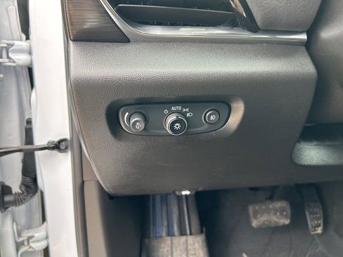 Certified 2021 Chevrolet Traverse High Country image 31