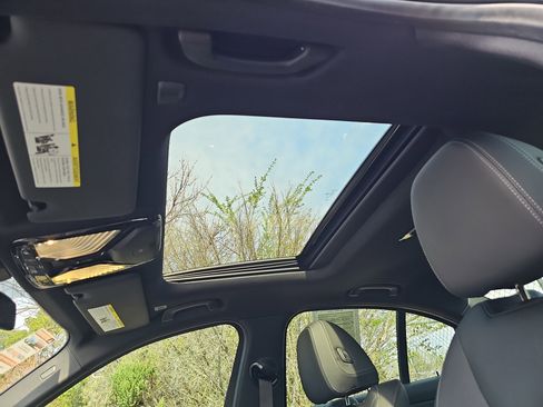 Certified 2025 BMW 330i Sedan w/ Premium Package image 32