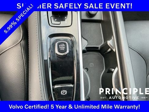 Certified 2024 Volvo XC90 B5 Plus AWD/4WD image 21