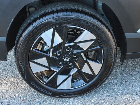 Used 2025 Hyundai Kona SEL image 12