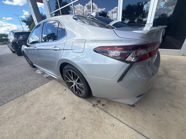Used 2023 Toyota Camry SE w/ Convenience Package AWD/4WD image 6