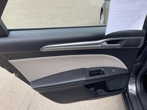 Used 2018 Ford Fusion S FWD image 12