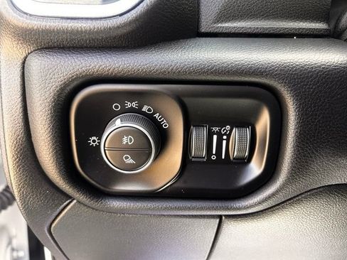 Used 2024 RAM 2500 Laramie AWD/4WD image 17