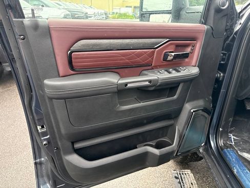 New 2026 RAM 2500 Limited AWD/4WD image 17