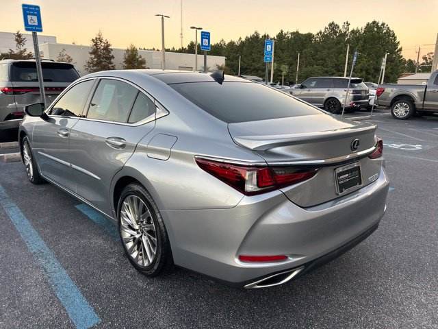 Used 2022 Lexus ES 350 Ultra Luxury w/ Accessory Package 2 FWD image 7