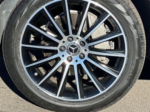 Certified 2021 Mercedes-Benz GLC 300 image 32