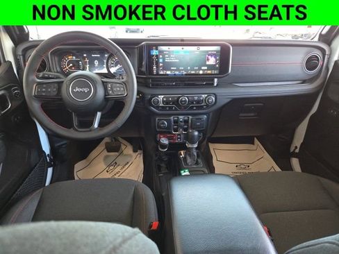 Used 2024 Jeep Wrangler Unlimited Rubicon w/ XTREMEE 35" Tire Package image 2