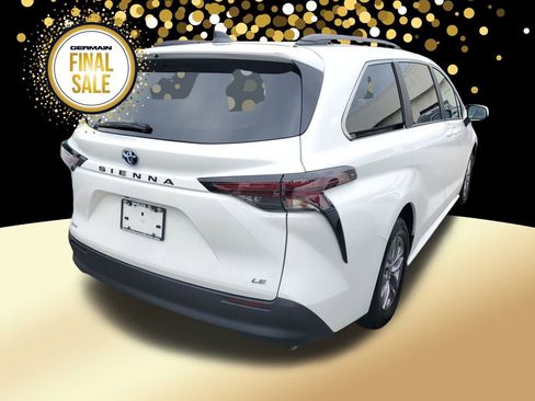 Used 2025 Toyota Sienna LE image 6