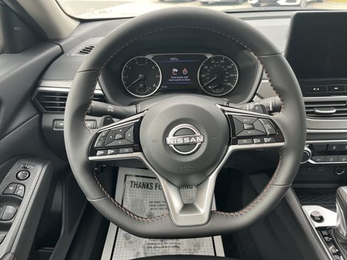 New 2026 Nissan Altima 2.5 SR AWD/4WD image 19