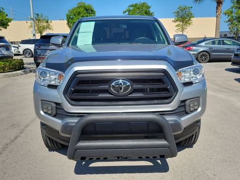Used 2022 Toyota Tacoma SR AWD/4WD image 2