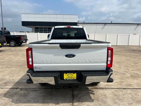 Used 2024 Ford F250 XLT AWD/4WD image 4