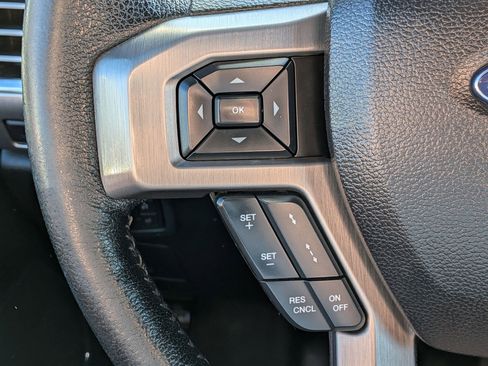 Used 2015 Ford F150 Platinum w/ Equipment Group 701A Luxury image 17