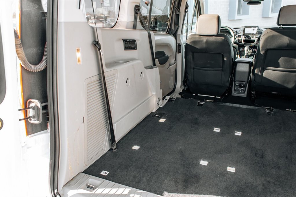 Used 2022 Ford Transit Connect XLT FWD image 24