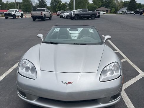 Used 2007 Chevrolet Corvette Convertible w/ Preferred Equipment Group RWD image 3