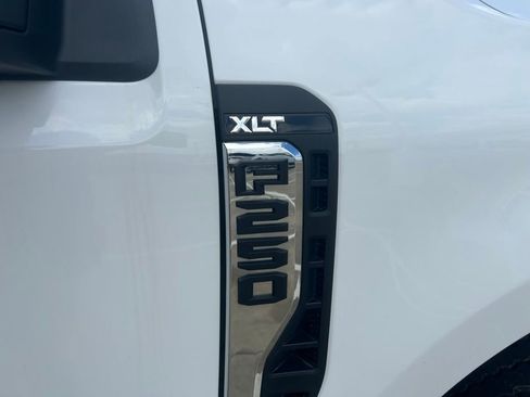 Used 2024 Ford F250 XLT image 4