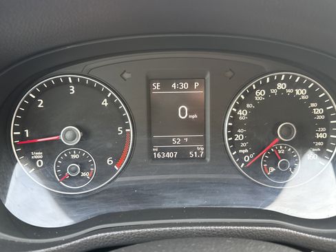 Used 2013 Volkswagen Passat TDI SE image 21